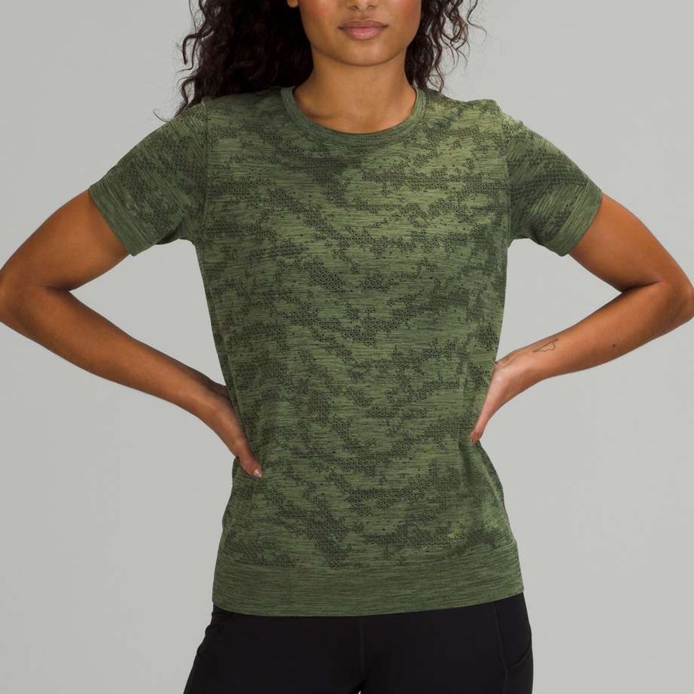 Lululemon Swiftly Breathe Short Sleeve Shirt
